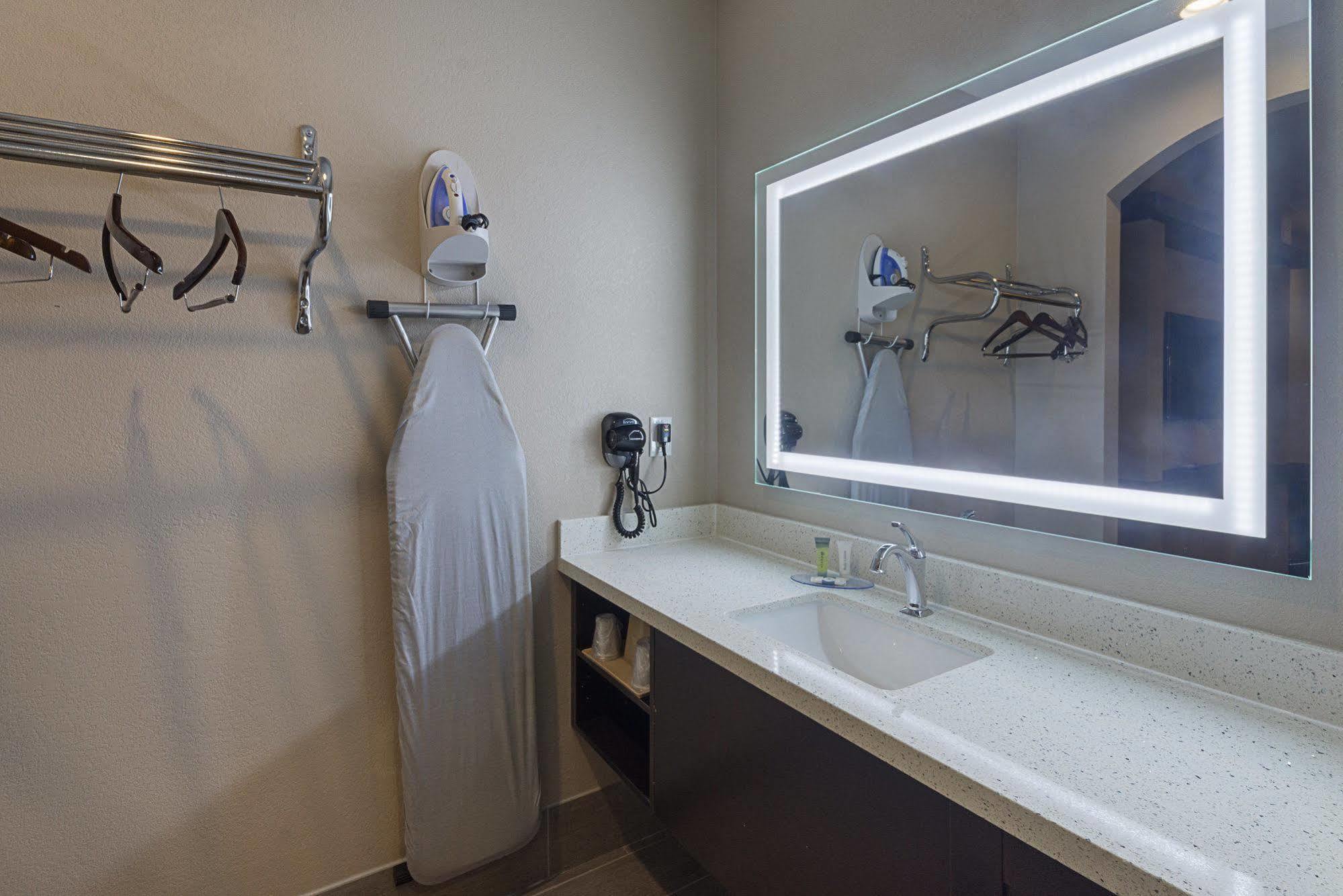 Econo Lodge Inn & Suites Houston Nw-Cy-Fair Jersey Village Ngoại thất bức ảnh